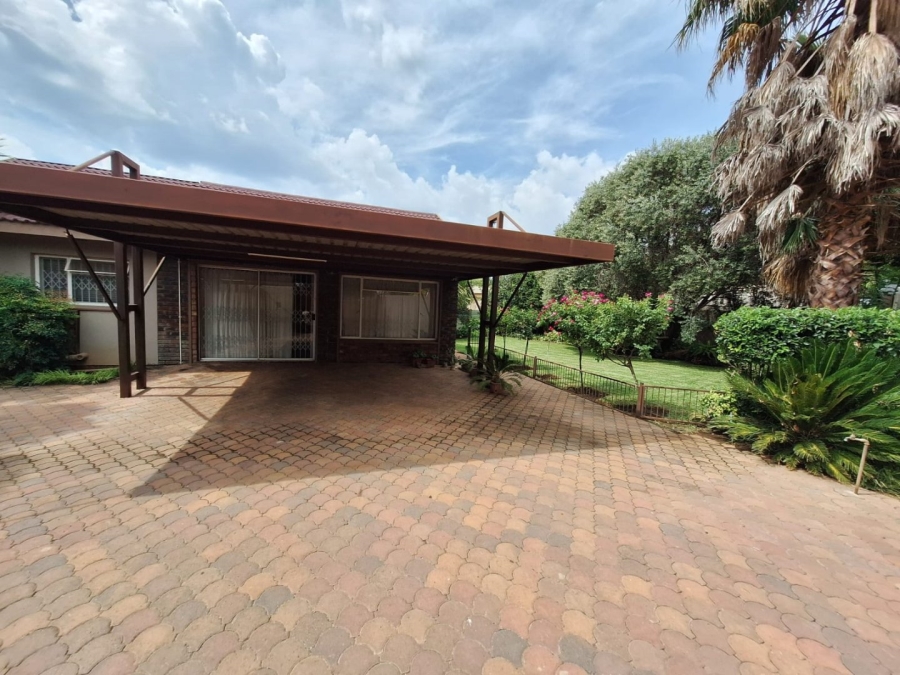 3 Bedroom Property for Sale in La Hoff North West